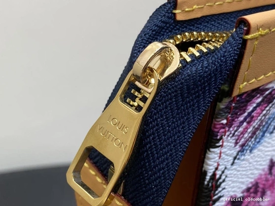 Official oldcobbler LOUIS VOYAGE-27*21*6CM POCHETTE VUITTON 0713